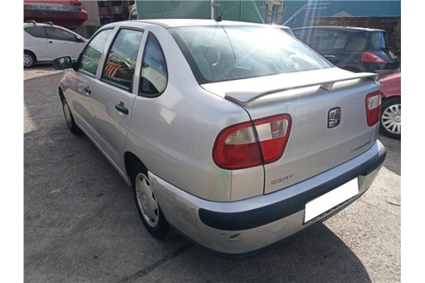 seat cordoba berlina (6k2) del año 2001