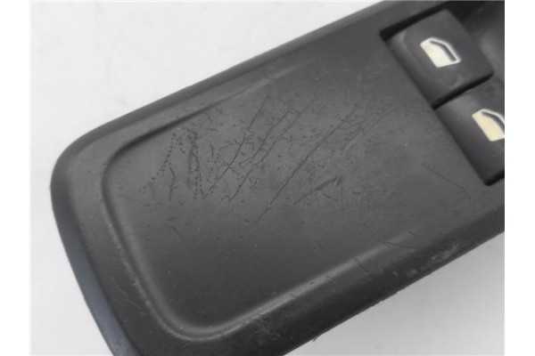 Recambio de mando elevalunas delantero izquierdo para peugeot 308 1.6 gt referencia OEM IAM 96565186XT  