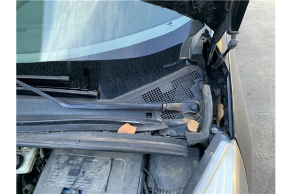 Recambio de torpedo para renault grand scénic iii (jz0/1_) 1.5 dci referencia OEM IAM 668110005R 668630009R 