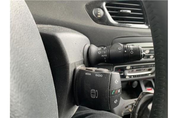 Recambio de mando intermitencia para renault grand scénic iii (jz0/1_) 1.5 dci referencia OEM IAM 255670019R  