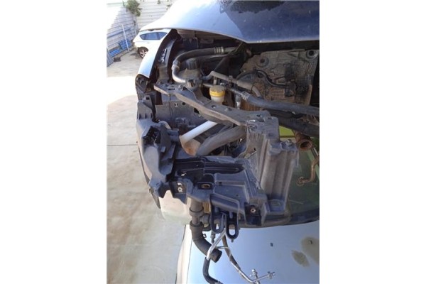Recambio de soporte faro derecho para renault megane iii sport tourer 1.5 dynamique referencia OEM IAM   