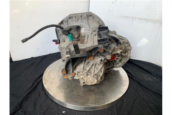 Recambio de caja cambios manual para renault master iii combi 2.3 l2h2 3,5t referencia OEM IAM PF6054 C037996 