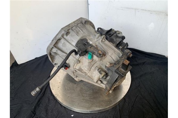 Recambio de caja cambios manual para renault master iii combi 2.3 l2h2 3,5t referencia OEM IAM PF6054 C037996 