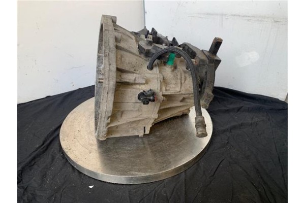 Recambio de caja cambios manual para renault master iii combi 2.3 l2h2 3,5t referencia OEM IAM PF6054 C037996 
