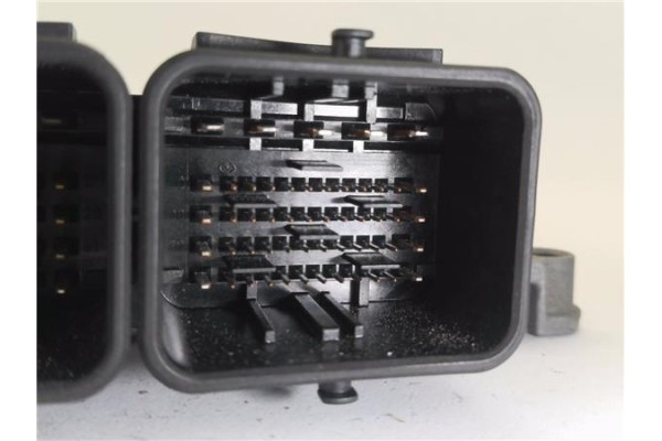 Recambio de centralita para peugeot 308 1.6 gt referencia OEM IAM 9664738680 261201505 