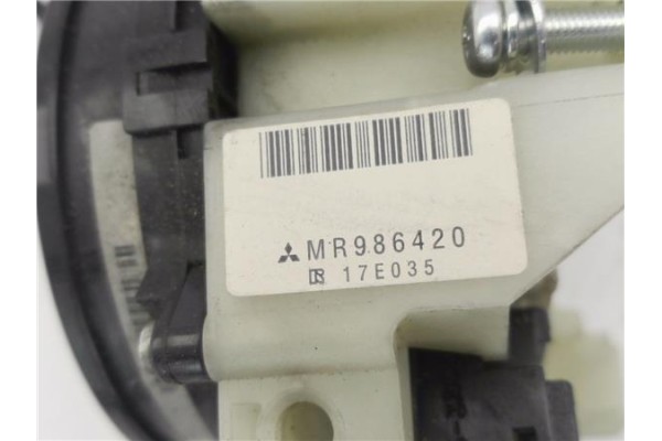 Recambio de mando intermitencia para mitsubishi colt cz3 berl. 3 (z30) 1.5 di-d instyle referencia OEM IAM MR986420 1,70E+36 