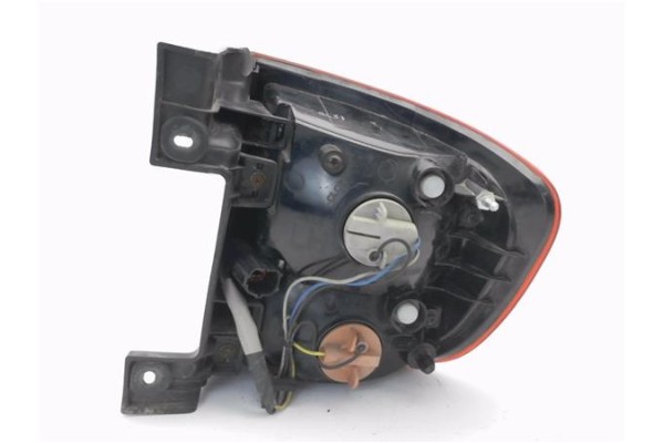 Recambio de piloto trasero izquierdo para ssangyong kyron 2.0 200 xdi referencia OEM IAM 8360309150 8360109 