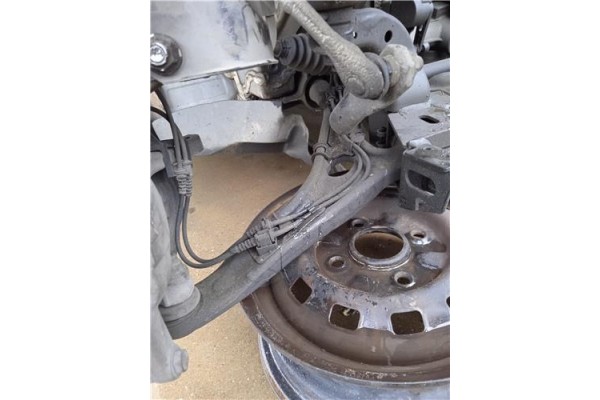 Recambio de brazo suspension delantero derecho para mercedes-benz clase b (bm 246) 1.8 b 200 cdi (246.201) referencia OEM IAM A2