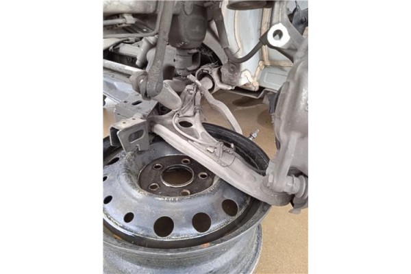 Recambio de brazo suspension delantero izquierdo para mercedes-benz clase b (bm 246) 1.8 b 200 cdi (246.201) referencia OEM IAM 