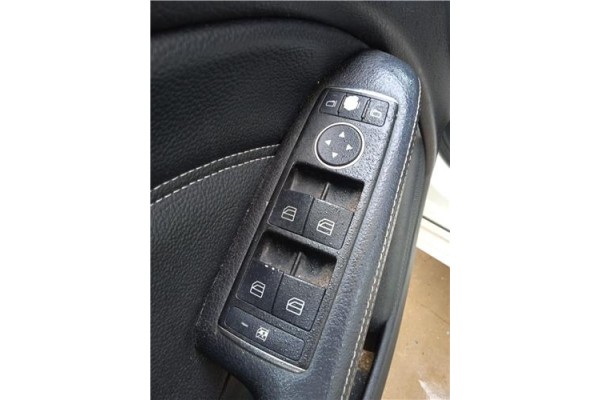 Recambio de mando elevalunas delantero izquierdo para mercedes-benz clase b (bm 246) 1.8 b 200 cdi (246.201) referencia OEM IAM 