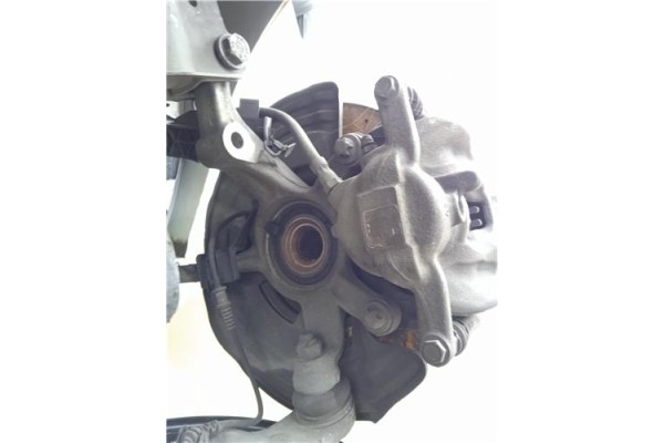 Recambio de mangueta delantero izquierda para mercedes-benz clase b (bm 246) 1.8 b 200 cdi (246.201) referencia OEM IAM A2463320