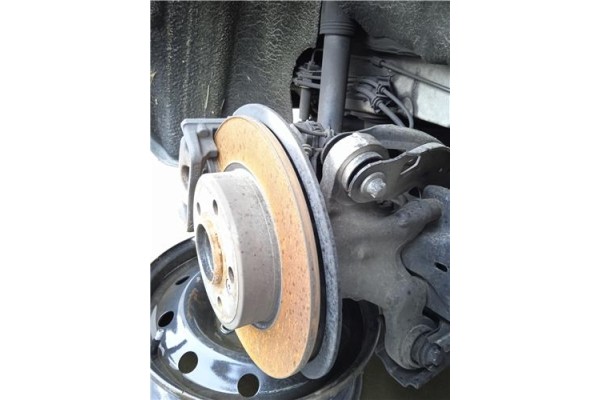 Recambio de mangueta trasero derecha para mercedes-benz clase b (bm 246) 1.8 b 200 cdi (246.201) referencia OEM IAM A2463503641 