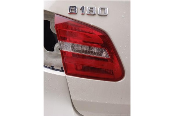 Recambio de piloto porton trasero izquierdo para mercedes-benz clase b (bm 246) 1.8 b 200 cdi (246.201) referencia OEM IAM A2469