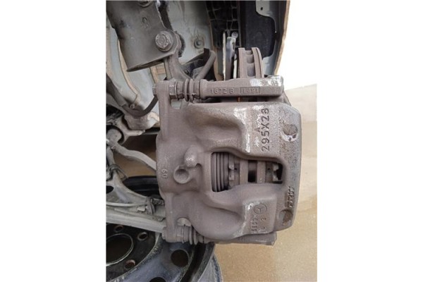 Recambio de pinza freno delantero izquierda para mercedes-benz clase b (bm 246) 1.8 b 200 cdi (246.201) referencia OEM IAM A0004
