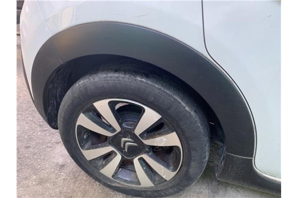 Recambio de aletin trasero derecho para citroen c3 1.2 feel referencia OEM IAM 9812088780  