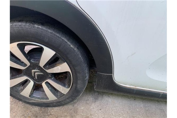 Recambio de aletin trasero derecho para citroen c3 1.2 feel referencia OEM IAM 9812088780  