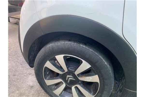 Recambio de aletin trasero derecho para citroen c3 1.2 feel referencia OEM IAM 9812088780  