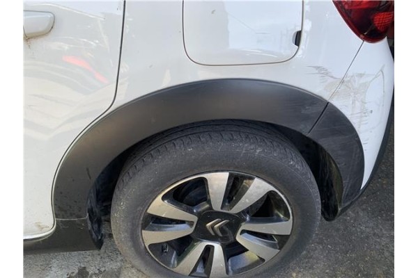 Recambio de aletin trasero izquierdo para citroen c3 1.2 feel referencia OEM IAM 9812088880  