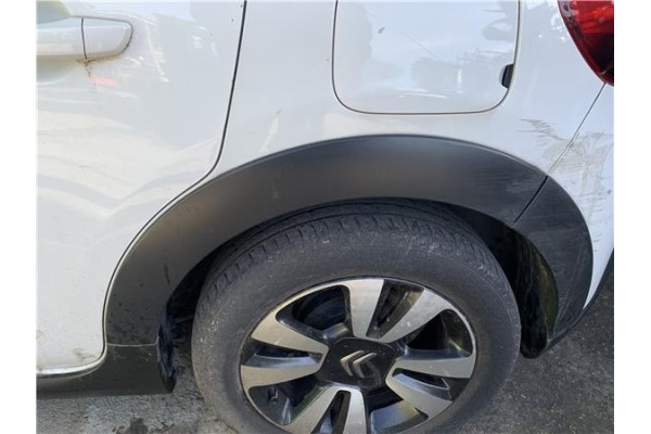 Recambio de aletin trasero izquierdo para citroen c3 1.2 feel referencia OEM IAM 9812088880  