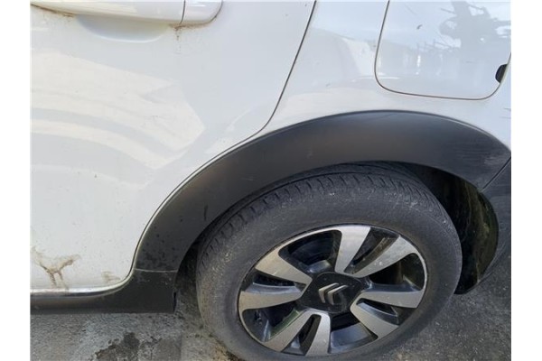 Recambio de aletin trasero izquierdo para citroen c3 1.2 feel referencia OEM IAM 9812088880  