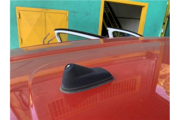 Recambio de antena electrica para citroen c3 1.2 feel referencia OEM IAM 658772  