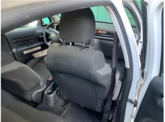 Recambio de asiento delantero derecho para citroen c3 1.2 feel referencia OEM IAM 9813297780  