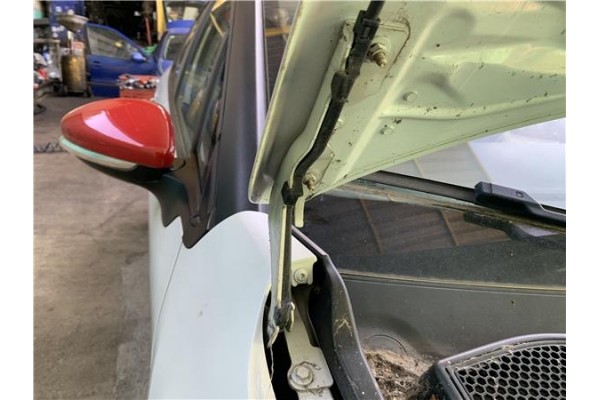 Recambio de bisagra capo derecha para citroen c3 1.2 feel referencia OEM IAM 9812778480  