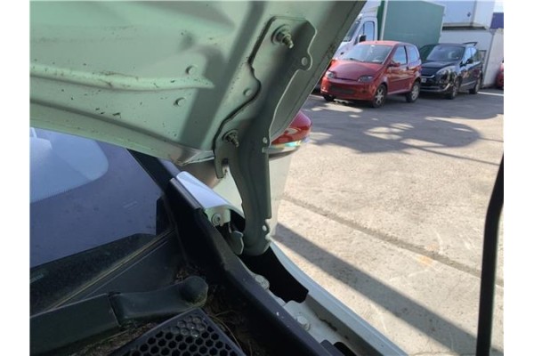 Recambio de bisagra capo izquierda para citroen c3 1.2 feel referencia OEM IAM 9812778580  