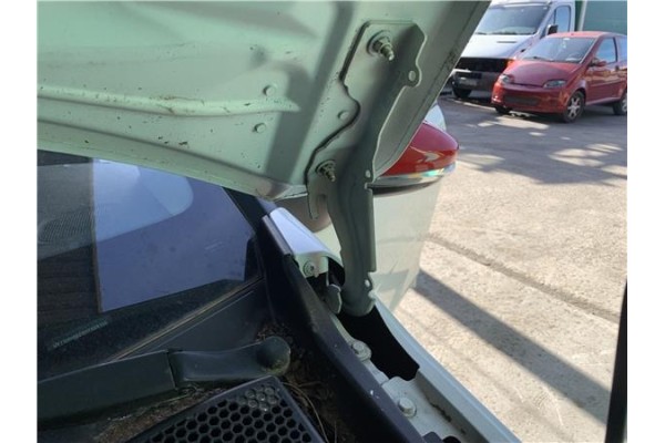 Recambio de bisagra capo izquierda para citroen c3 1.2 feel referencia OEM IAM 9812778580  