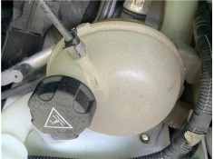 Recambio de botella expansion para citroen c3 1.2 feel referencia OEM IAM 9800777280  