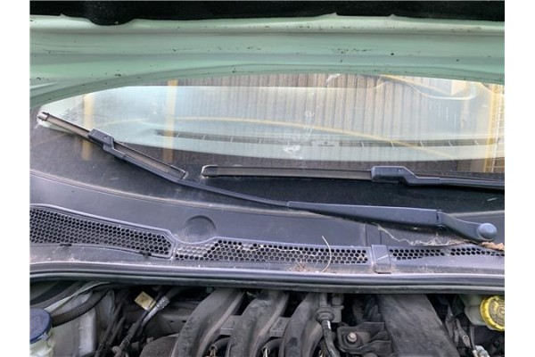 Recambio de brazo limpiaparabrisas delantero derecho para citroen c3 1.2 feel referencia OEM IAM 1608393380  