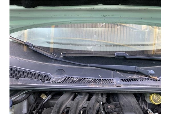 Recambio de brazo limpiaparabrisas delantero derecho para citroen c3 1.2 feel referencia OEM IAM 1608393380  