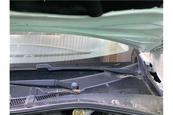 Recambio de brazo limpiaparabrisas delantero izquierdo para citroen c3 1.2 feel referencia OEM IAM 1608393180  