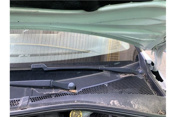 Recambio de brazo limpiaparabrisas delantero izquierdo para citroen c3 1.2 feel referencia OEM IAM 1608393180  