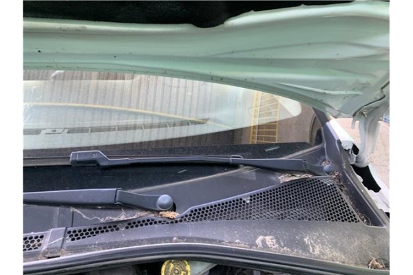 Recambio de brazo limpiaparabrisas delantero izquierdo para citroen c3 1.2 feel referencia OEM IAM 1608393180  