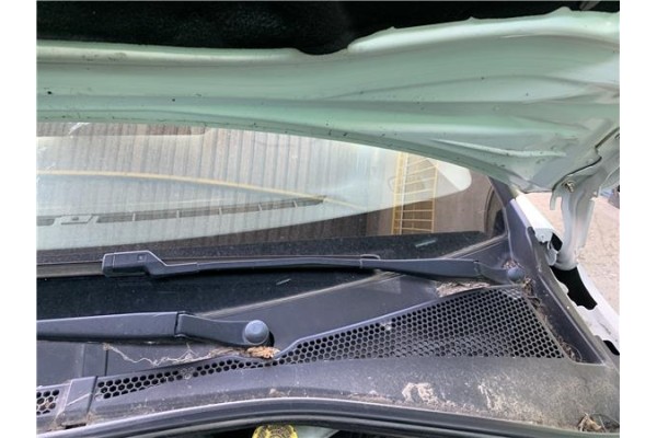 Recambio de brazo limpiaparabrisas delantero izquierdo para citroen c3 1.2 feel referencia OEM IAM 1608393180  