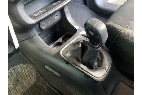Recambio de consola para citroen c3 1.2 feel referencia OEM IAM 98124989ZD  