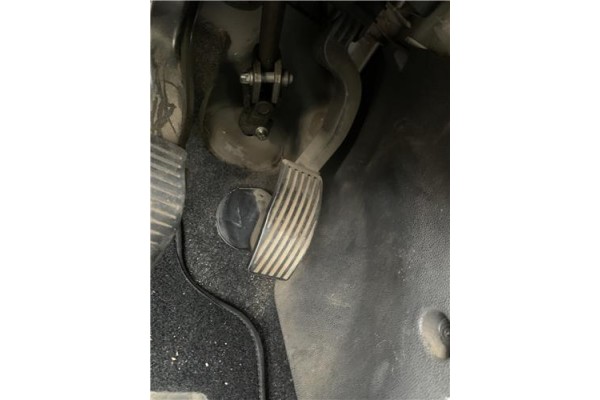 Recambio de pedal acelerador para opel corsa d 1.3 cdti referencia OEM IAM 13305804  