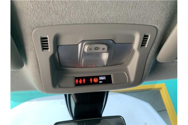 Recambio de luz delantero central techo para citroen c3 1.2 feel referencia OEM IAM 96754056BJ  