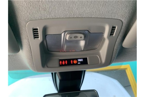 Recambio de luz delantero central techo para citroen c3 1.2 feel referencia OEM IAM 96754056BJ  