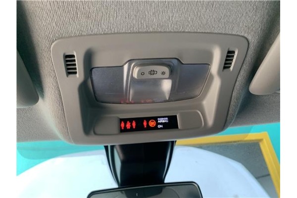 Recambio de luz delantero central techo para citroen c3 1.2 feel referencia OEM IAM 96754056BJ  