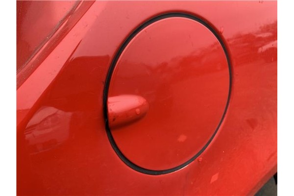 Recambio de tapa exterior combustible para opel corsa d 1.3 cdti referencia OEM IAM 93189519  