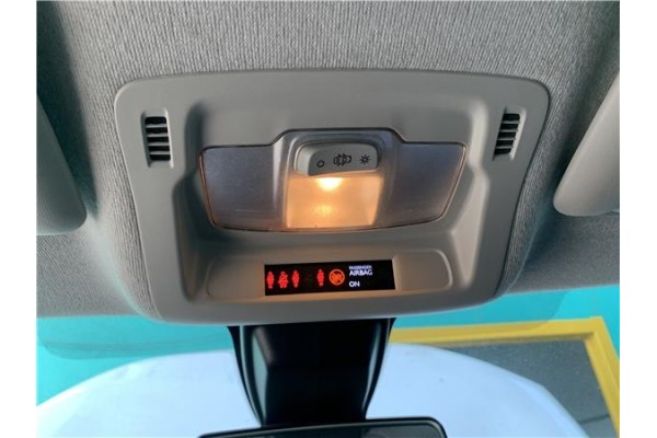 Recambio de luz delantero central techo para citroen c3 1.2 feel referencia OEM IAM 96754056BJ  