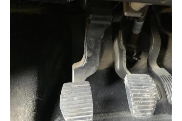 Recambio de pedal embrague para citroen c3 1.2 feel referencia OEM IAM 2127EJ  