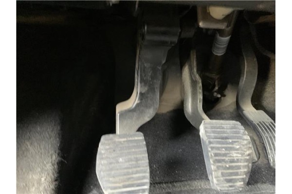 Recambio de pedal embrague para citroen c3 1.2 feel referencia OEM IAM 2127EJ  