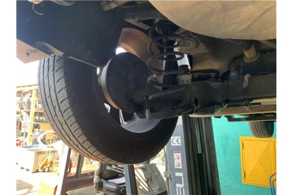 Recambio de puente trasero para citroen c3 1.2 feel referencia OEM IAM 1607197380  