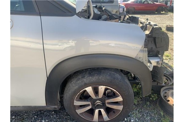 Recambio de aleta delantero derecha para citroen c3 aircross 1.2 c-series referencia OEM IAM YQ00049280  