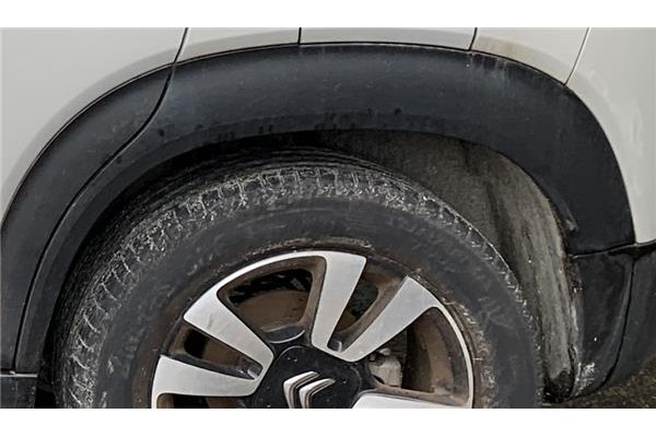 Recambio de aletin trasero izquierdo para citroen c3 aircross 1.2 c-series referencia OEM IAM YQ000653XT  