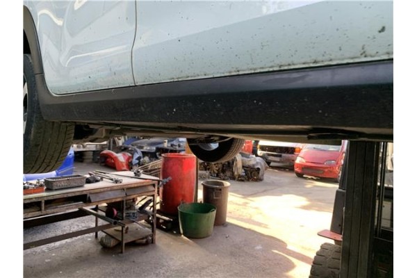 Recambio de spoiler talonera lat. derecha para citroen c3 1.2 feel referencia OEM IAM 9813817380  