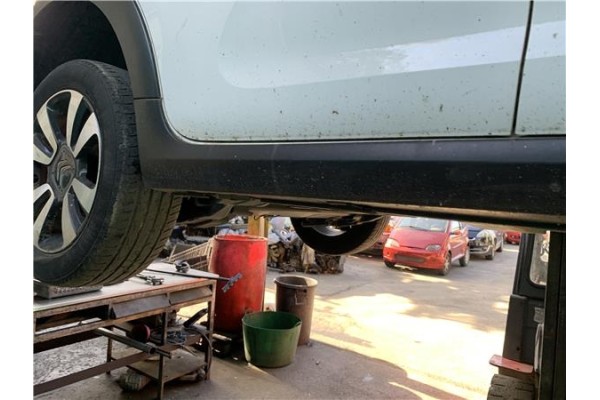 Recambio de spoiler talonera lat. derecha para citroen c3 1.2 feel referencia OEM IAM 9813817380  